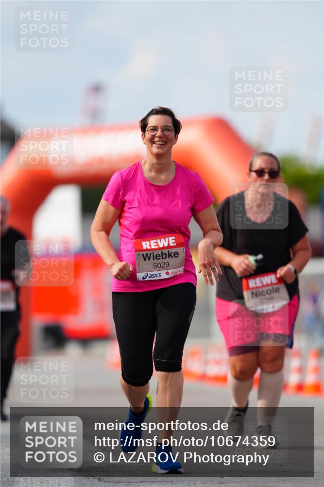03.10.2026 - Köhlbrandbrückenlauf LAZAROV Photography http://msf.ph/oto/10674359 03.10.2026 13:54:07 Ziel 5029, 5029, 6366, 6541 meine-sportfotos.de
