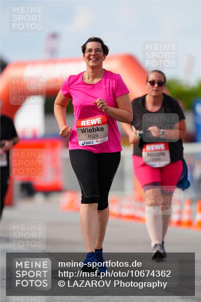 03.10.2026 - Köhlbrandbrückenlauf LAZAROV Photography http://msf.ph/oto/10674362 03.10.2026 13:54:07 Ziel 5029, 5029, 6366, 6541 meine-sportfotos.de