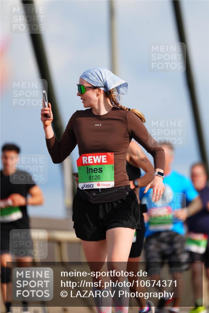 03.10.2026 - Köhlbrandbrückenlauf LAZAROV Photography http://msf.ph/oto/10674371 03.10.2026 15:26:42 Position 1 8126 meine-sportfotos.de