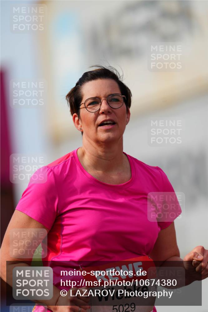 03.10.2026 - Köhlbrandbrückenlauf LAZAROV Photography http://msf.ph/oto/10674380 03.10.2026 13:54:13 Ziel 5029, 5029, 6366, 6541 meine-sportfotos.de