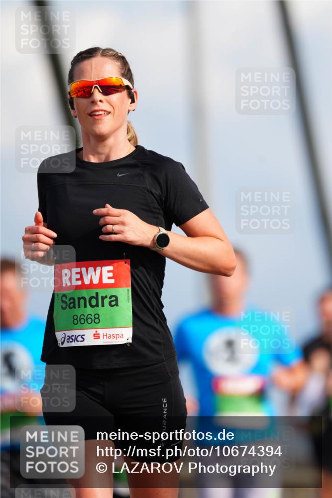 03.10.2026 - Köhlbrandbrückenlauf LAZAROV Photography http://msf.ph/oto/10674394 03.10.2026 15:26:45 Position 1 8668 meine-sportfotos.de