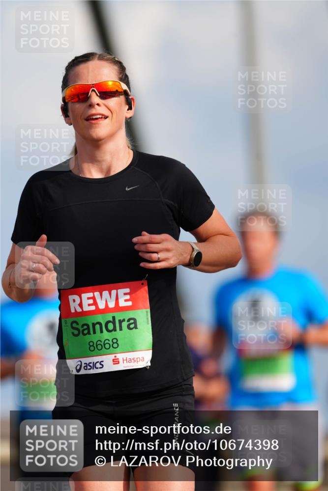 03.10.2026 - Köhlbrandbrückenlauf LAZAROV Photography http://msf.ph/oto/10674398 03.10.2026 15:26:46 Position 1 8668 meine-sportfotos.de