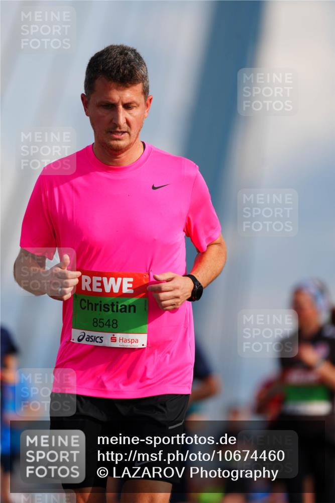 03.10.2026 - Köhlbrandbrückenlauf LAZAROV Photography http://msf.ph/oto/10674460 03.10.2026 15:26:55 Position 1 8548 meine-sportfotos.de