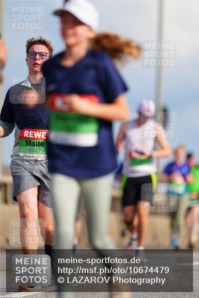 03.10.2026 - Köhlbrandbrückenlauf LAZAROV Photography http://msf.ph/oto/10674479 03.10.2026 15:26:59 Position 1 8542 meine-sportfotos.de
