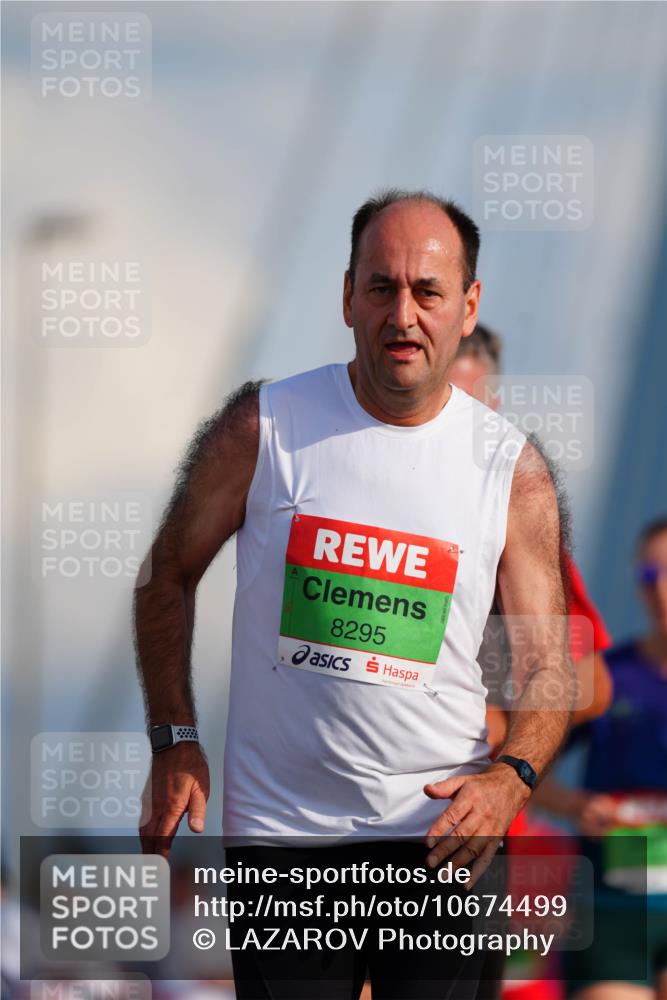 03.10.2026 - Köhlbrandbrückenlauf LAZAROV Photography http://msf.ph/oto/10674499 03.10.2026 15:27:05 Position 1 8295 meine-sportfotos.de