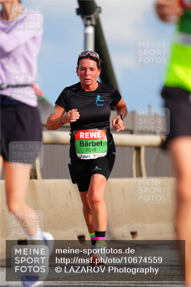 03.10.2026 - Köhlbrandbrückenlauf LAZAROV Photography http://msf.ph/oto/10674559 03.10.2026 15:27:18 Position 1 7516 meine-sportfotos.de