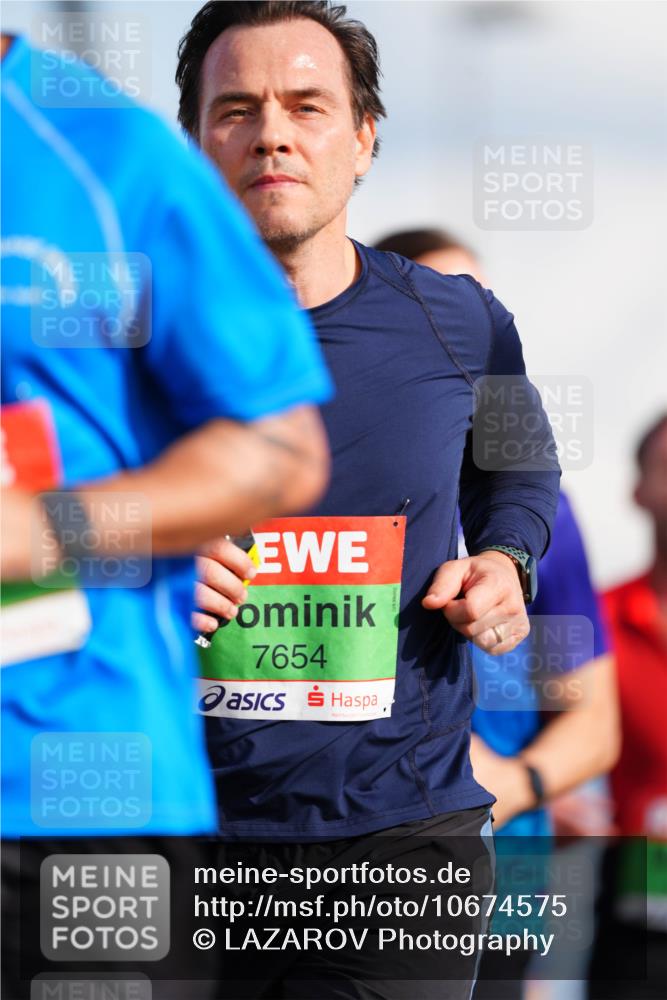 03.10.2026 - Köhlbrandbrückenlauf LAZAROV Photography http://msf.ph/oto/10674575 03.10.2026 15:27:21 Position 1 7654 meine-sportfotos.de