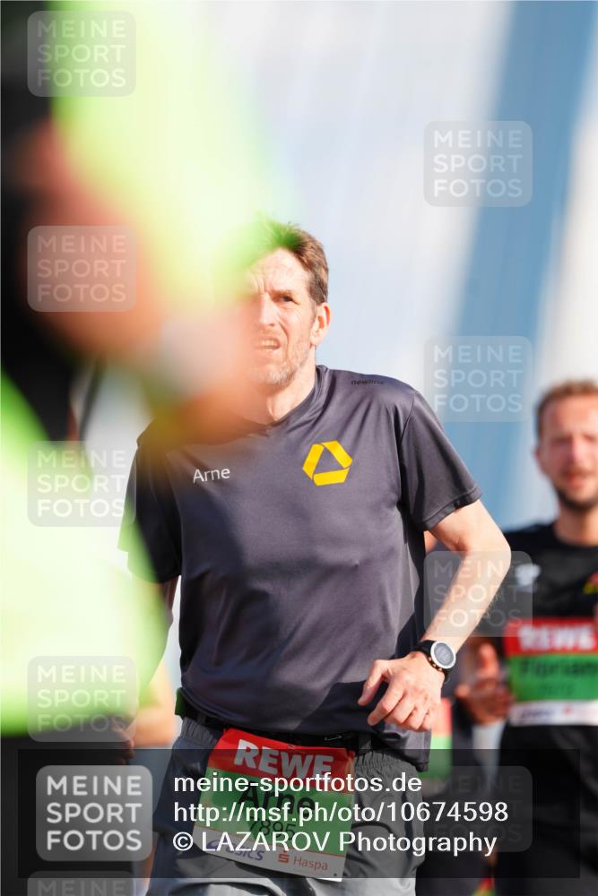 03.10.2026 - Köhlbrandbrückenlauf LAZAROV Photography http://msf.ph/oto/10674598 03.10.2026 15:27:25 Position 1 7895 meine-sportfotos.de