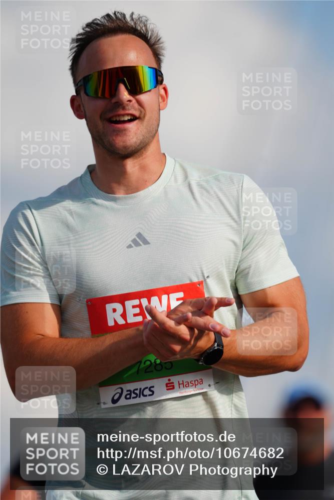 03.10.2026 - Köhlbrandbrückenlauf LAZAROV Photography http://msf.ph/oto/10674682 03.10.2026 15:27:41 Position 1 7285 meine-sportfotos.de