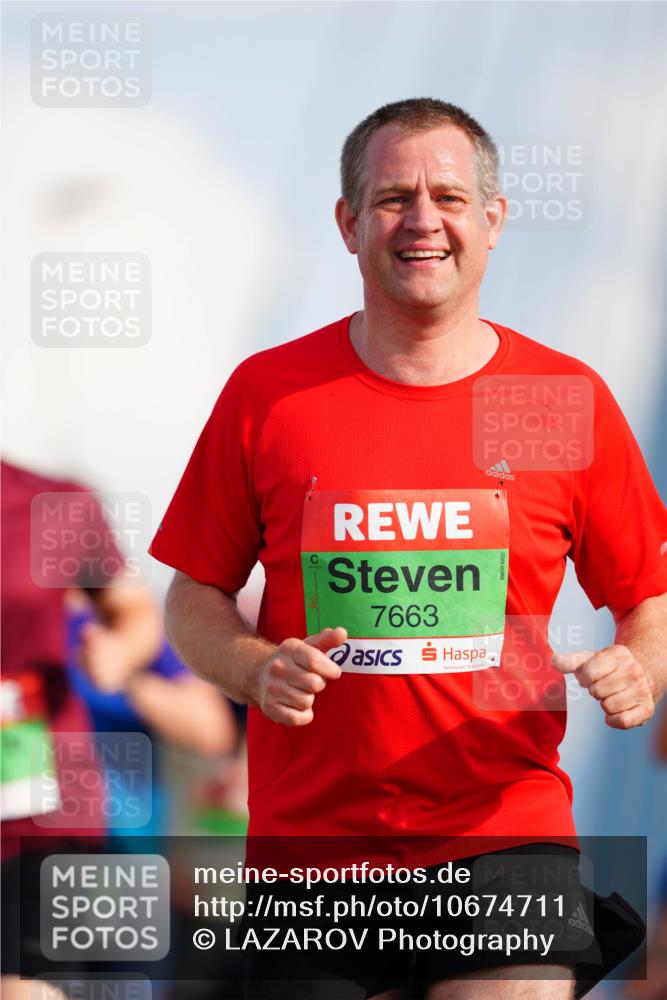 03.10.2026 - Köhlbrandbrückenlauf LAZAROV Photography http://msf.ph/oto/10674711 03.10.2026 15:27:49 Position 1 7663 meine-sportfotos.de
