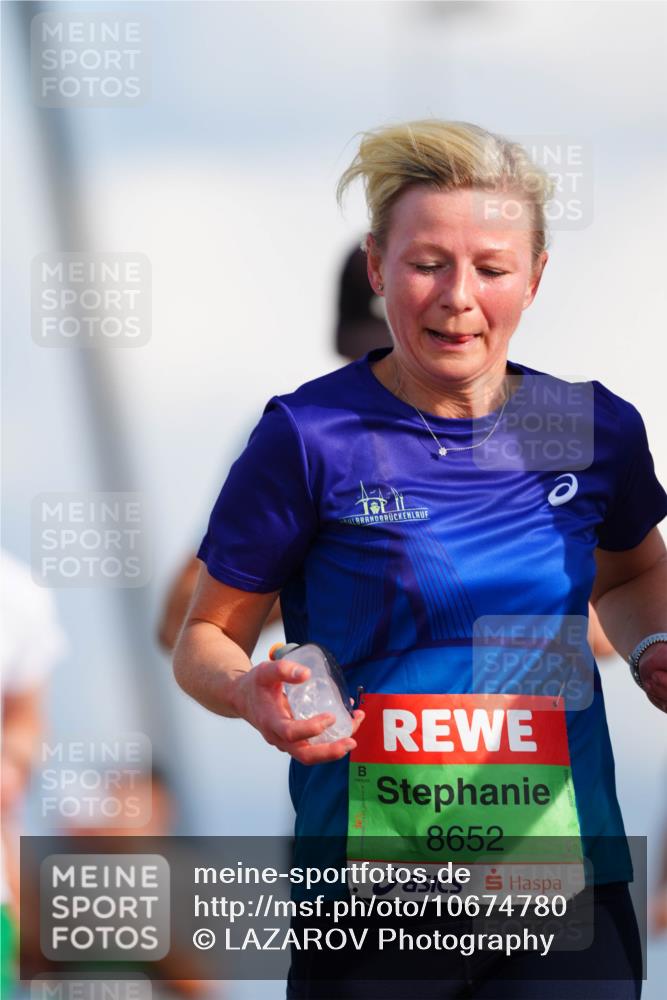 03.10.2026 - Köhlbrandbrückenlauf LAZAROV Photography http://msf.ph/oto/10674780 03.10.2026 15:28:01 Position 1 8652 meine-sportfotos.de