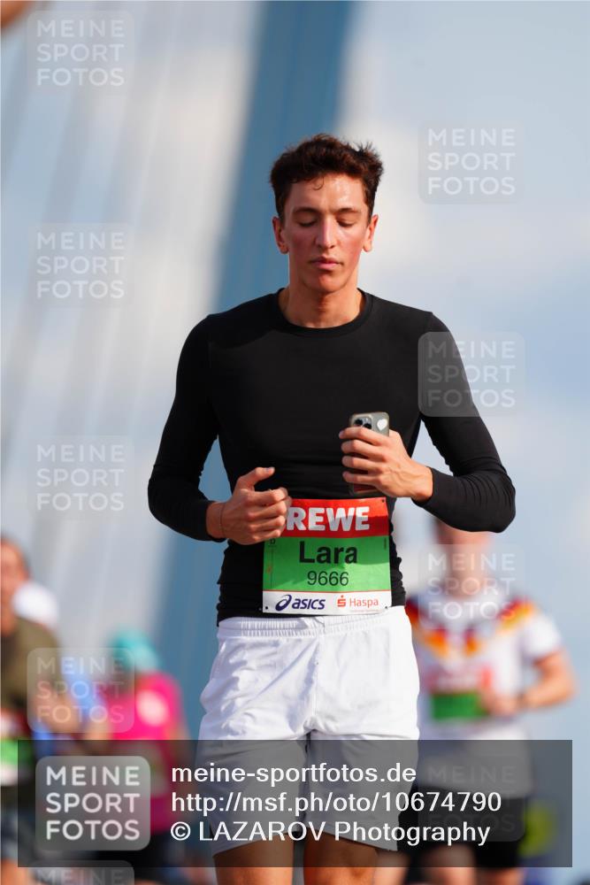 03.10.2026 - Köhlbrandbrückenlauf LAZAROV Photography http://msf.ph/oto/10674790 03.10.2026 15:28:03 Position 1 9666 meine-sportfotos.de