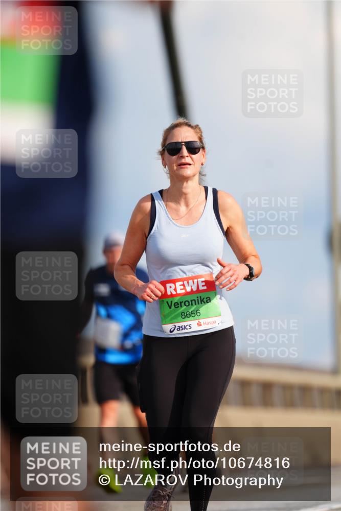 03.10.2026 - Köhlbrandbrückenlauf LAZAROV Photography http://msf.ph/oto/10674816 03.10.2026 15:28:06 Position 1 8656 meine-sportfotos.de