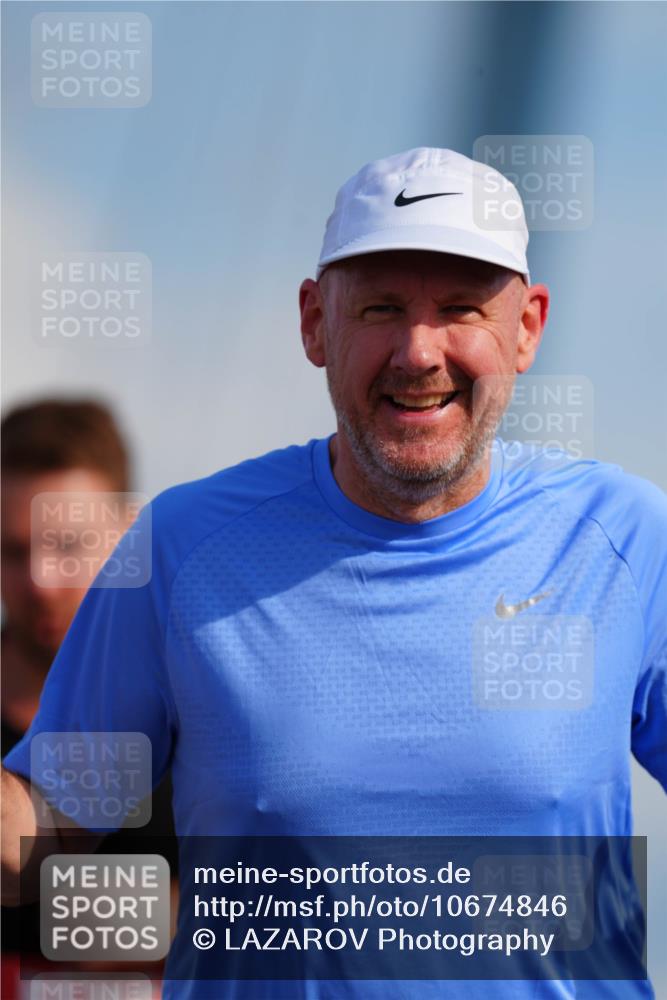 03.10.2026 - Köhlbrandbrückenlauf LAZAROV Photography http://msf.ph/oto/10674846 03.10.2026 15:28:12 Position 1  meine-sportfotos.de