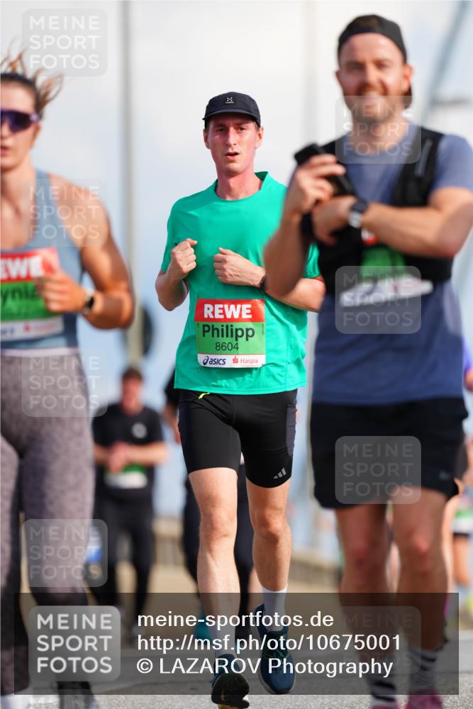 03.10.2026 - Köhlbrandbrückenlauf LAZAROV Photography http://msf.ph/oto/10675001 03.10.2026 15:28:36 Position 1 8604 meine-sportfotos.de