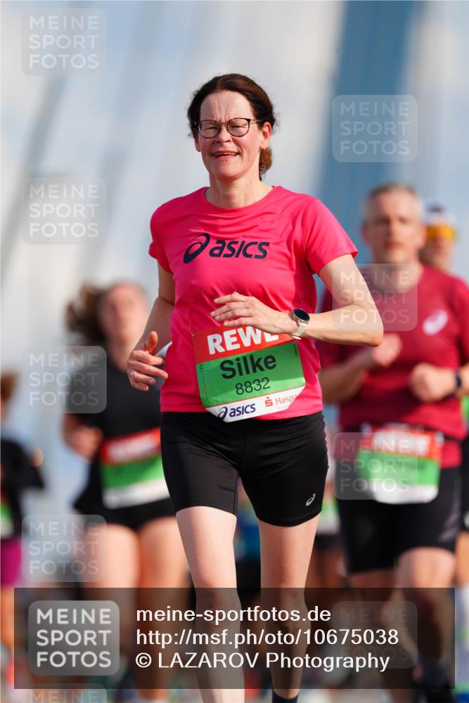 03.10.2026 - Köhlbrandbrückenlauf LAZAROV Photography http://msf.ph/oto/10675038 03.10.2026 15:28:42 Position 1 8832 meine-sportfotos.de
