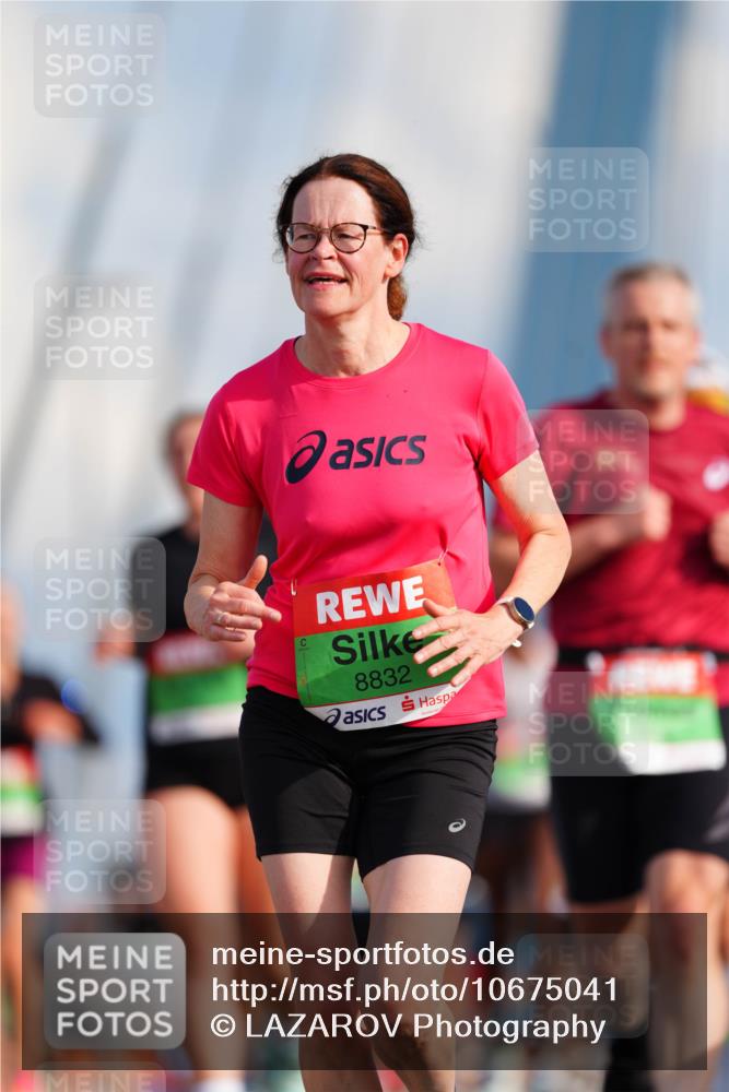 03.10.2026 - Köhlbrandbrückenlauf LAZAROV Photography http://msf.ph/oto/10675041 03.10.2026 15:28:43 Position 1 8832 meine-sportfotos.de