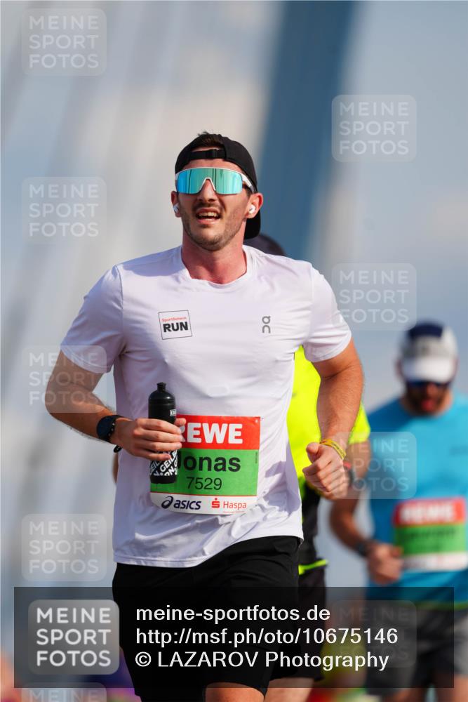 03.10.2026 - Köhlbrandbrückenlauf LAZAROV Photography http://msf.ph/oto/10675146 03.10.2026 15:28:59 Position 1 7529, 50 meine-sportfotos.de