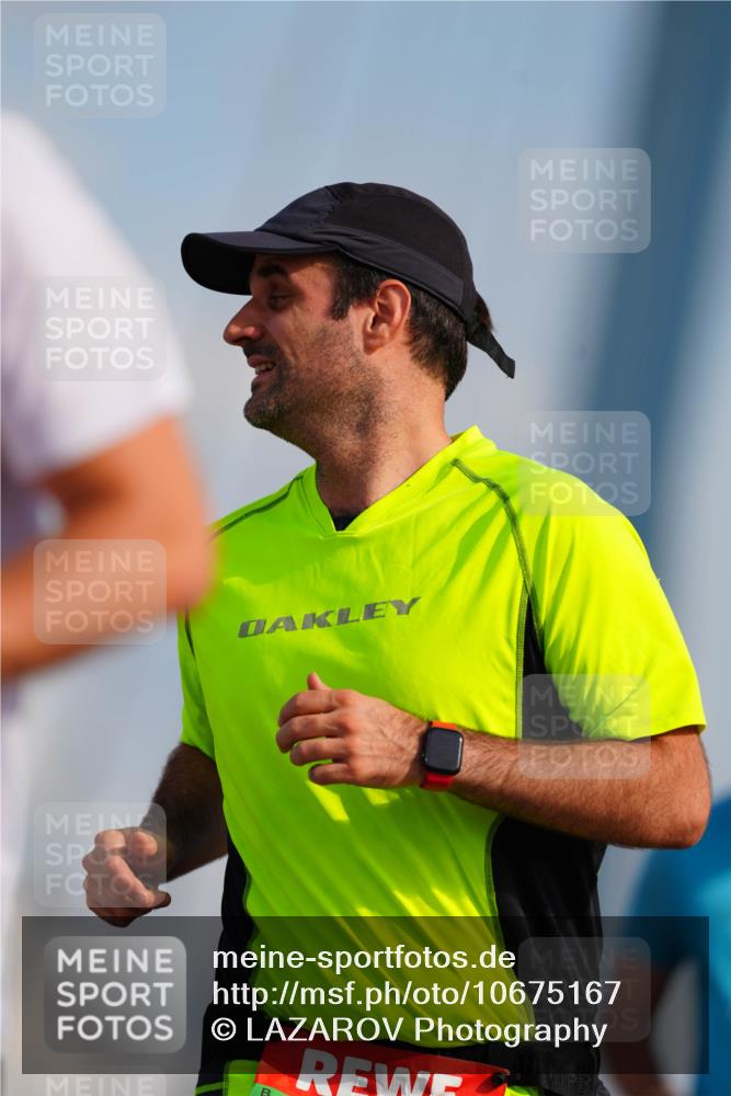 03.10.2026 - Köhlbrandbrückenlauf LAZAROV Photography http://msf.ph/oto/10675167 03.10.2026 15:29:02 Position 1  meine-sportfotos.de