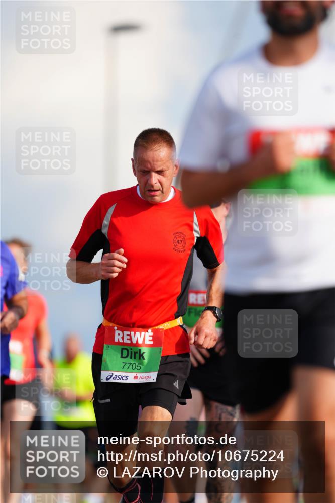 03.10.2026 - Köhlbrandbrückenlauf LAZAROV Photography http://msf.ph/oto/10675224 03.10.2026 15:29:09 Position 1 7705 meine-sportfotos.de