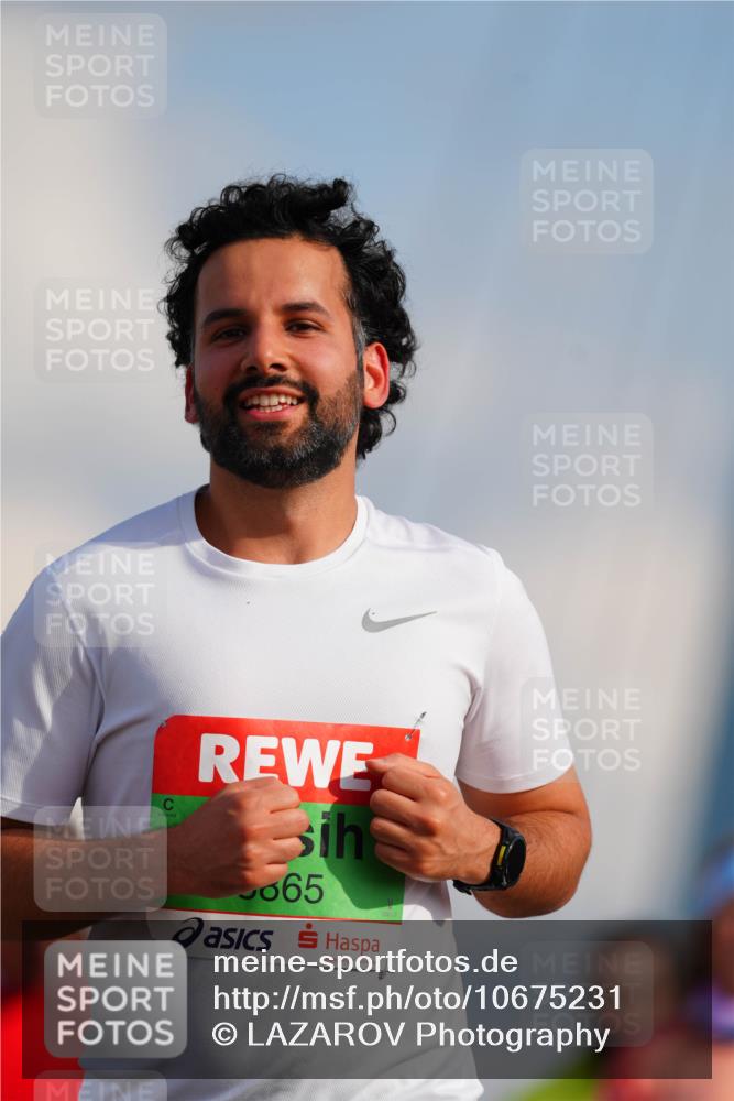 03.10.2026 - Köhlbrandbrückenlauf LAZAROV Photography http://msf.ph/oto/10675231 03.10.2026 15:29:10 Position 1 665 meine-sportfotos.de