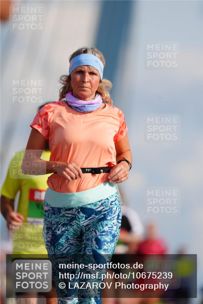 03.10.2026 - Köhlbrandbrückenlauf LAZAROV Photography http://msf.ph/oto/10675239 03.10.2026 15:29:11 Position 1  meine-sportfotos.de