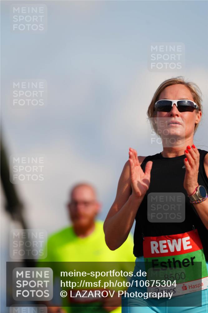 03.10.2026 - Köhlbrandbrückenlauf LAZAROV Photography http://msf.ph/oto/10675304 03.10.2026 15:29:21 Position 1 8500 meine-sportfotos.de