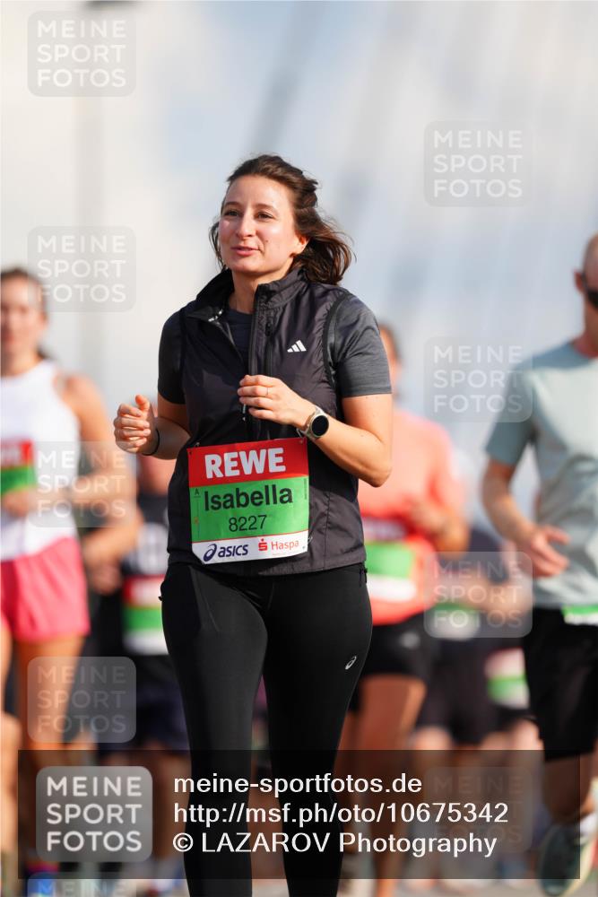 03.10.2026 - Köhlbrandbrückenlauf LAZAROV Photography http://msf.ph/oto/10675342 03.10.2026 15:29:34 Position 1 8227 meine-sportfotos.de