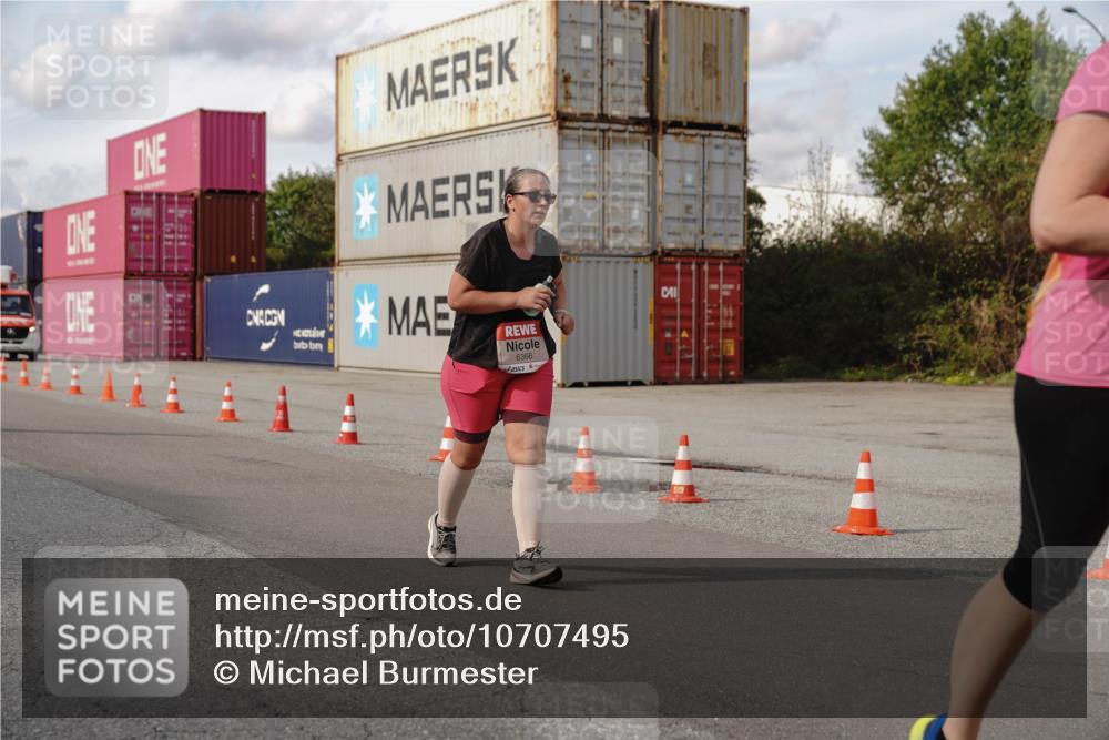 03.10.2026 - Köhlbrandbrückenlauf Michael Burmester http://msf.ph/oto/10707495 03.10.2026 13:54:05 Ziel 5029, 6366, 6541 meine-sportfotos.de