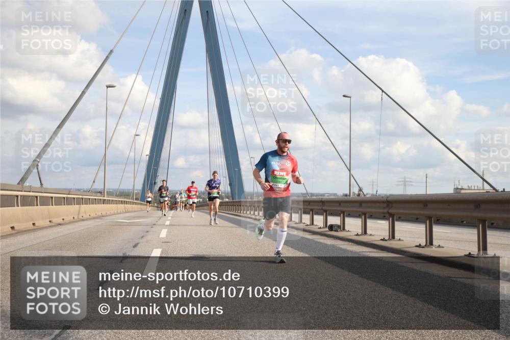 03.10.2026 - Köhlbrandbrückenlauf Jannik Wohlers http://msf.ph/oto/10710399 03.10.2026 15:20:54 Position 1 7367 meine-sportfotos.de