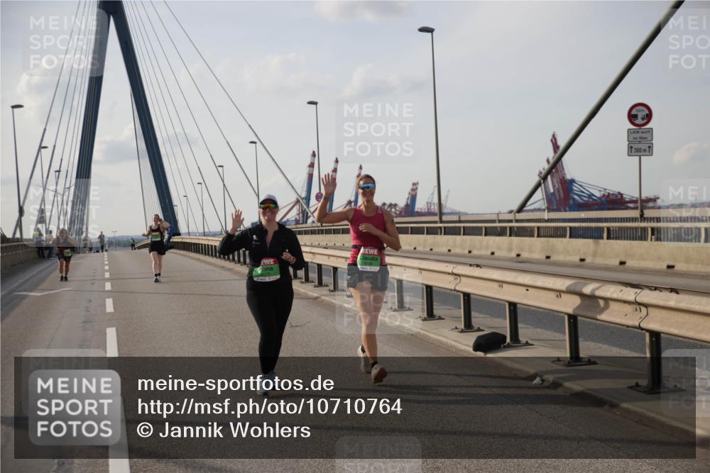 03.10.2026 - Köhlbrandbrückenlauf Jannik Wohlers http://msf.ph/oto/10710764 03.10.2026 16:13:15 Position 2 300 meine-sportfotos.de