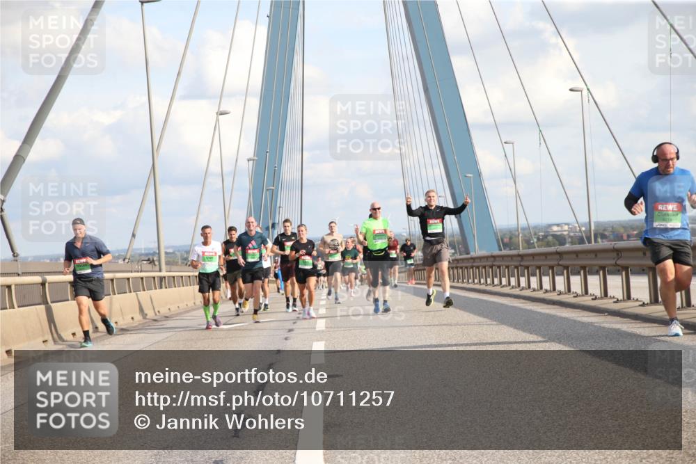 03.10.2026 - Köhlbrandbrückenlauf Jannik Wohlers http://msf.ph/oto/10711257 03.10.2026 15:25:37 Position 1  meine-sportfotos.de