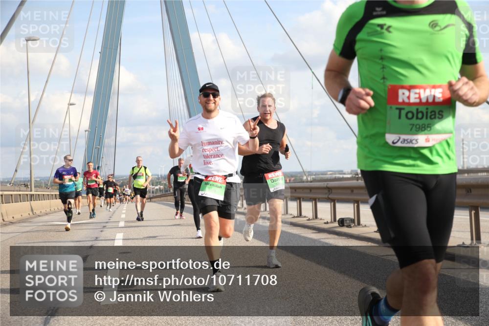 03.10.2026 - Köhlbrandbrückenlauf Jannik Wohlers http://msf.ph/oto/10711708 03.10.2026 15:23:49 Position 1 511, 8319, 7985 meine-sportfotos.de