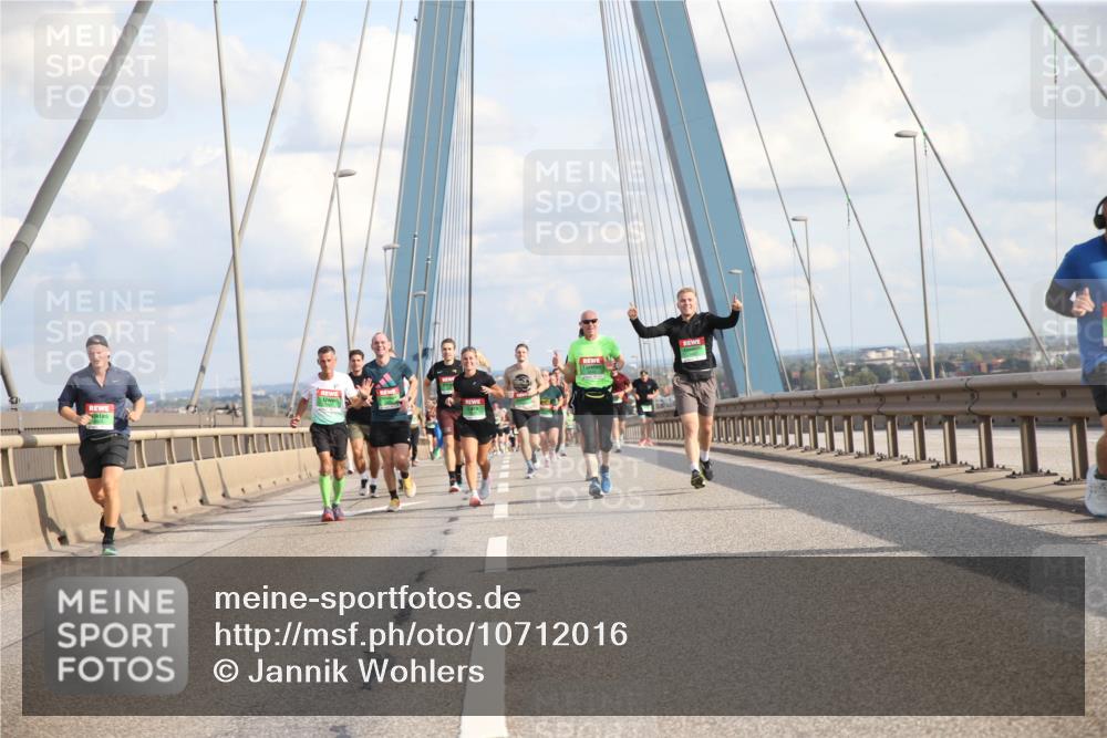 03.10.2026 - Köhlbrandbrückenlauf Jannik Wohlers http://msf.ph/oto/10712016 03.10.2026 15:25:38 Position 1  meine-sportfotos.de