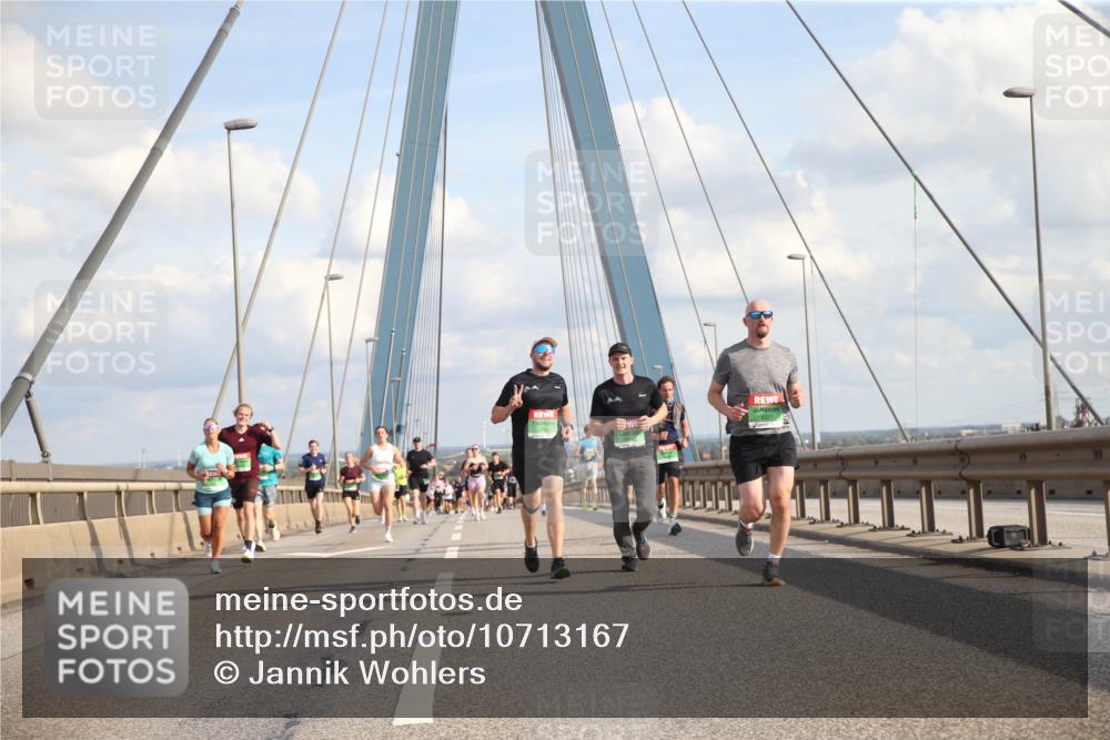 03.10.2026 - Köhlbrandbrückenlauf Jannik Wohlers http://msf.ph/oto/10713167 03.10.2026 15:24:23 Position 1  meine-sportfotos.de