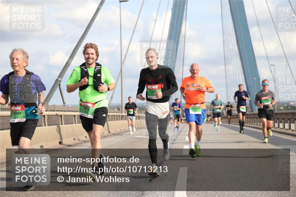 03.10.2026 - Köhlbrandbrückenlauf Jannik Wohlers http://msf.ph/oto/10713213 03.10.2026 15:25:02 Position 1 22, 8509, 7717, 7384 meine-sportfotos.de
