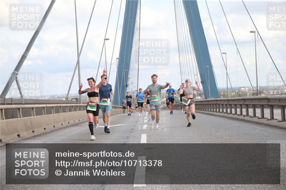 03.10.2026 - Köhlbrandbrückenlauf Jannik Wohlers http://msf.ph/oto/10713378 03.10.2026 15:22:25 Position 1  meine-sportfotos.de