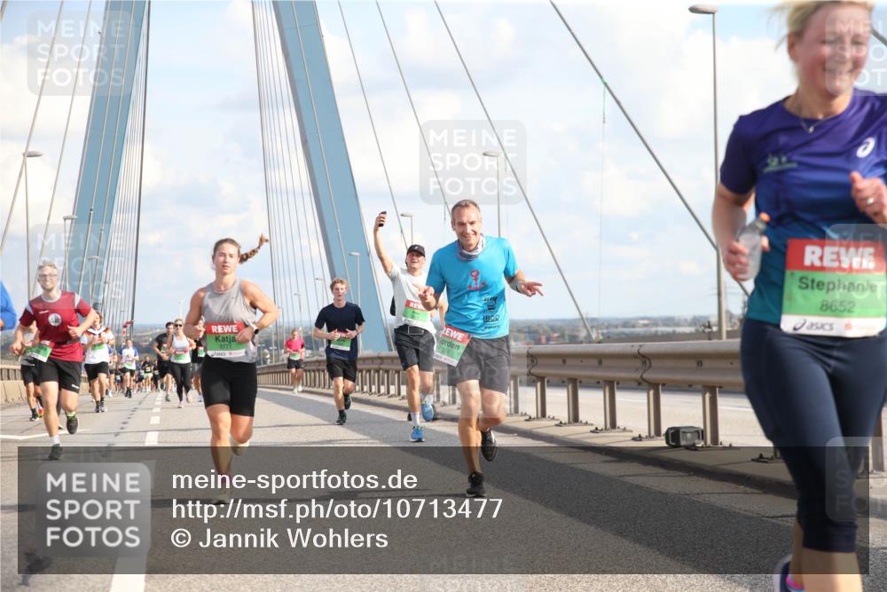 03.10.2026 - Köhlbrandbrückenlauf Jannik Wohlers http://msf.ph/oto/10713477 03.10.2026 15:27:19 Position 1 8771, 8652 meine-sportfotos.de