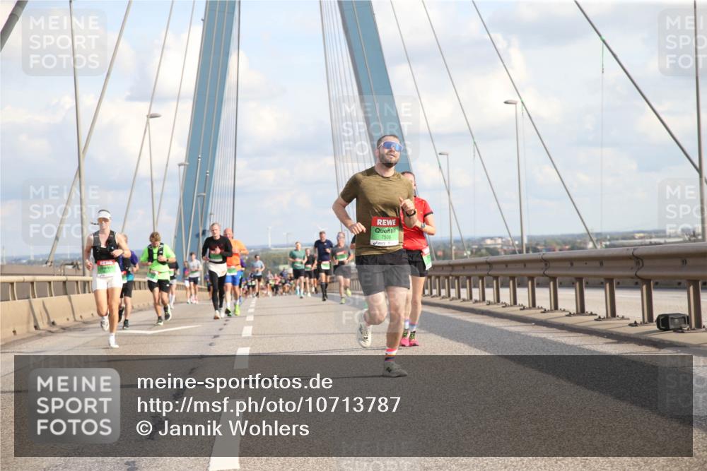 03.10.2026 - Köhlbrandbrückenlauf Jannik Wohlers http://msf.ph/oto/10713787 03.10.2026 15:24:57 Position 1 7506 meine-sportfotos.de
