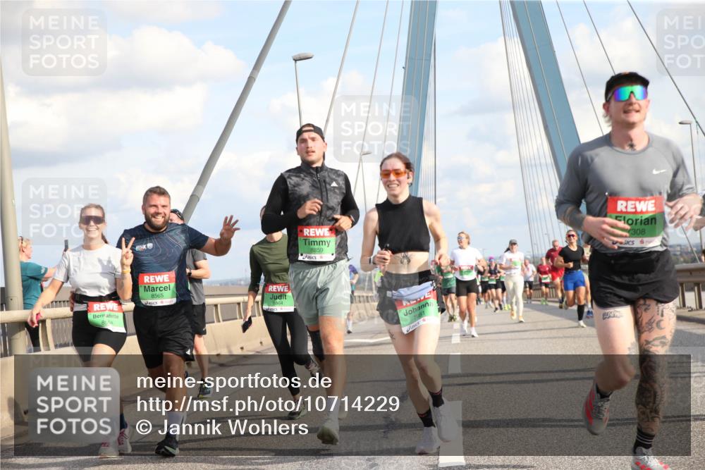 03.10.2026 - Köhlbrandbrückenlauf Jannik Wohlers http://msf.ph/oto/10714229 03.10.2026 15:28:33 Position 1 8564, 8565, 8864, 8859, 7951, 308 meine-sportfotos.de