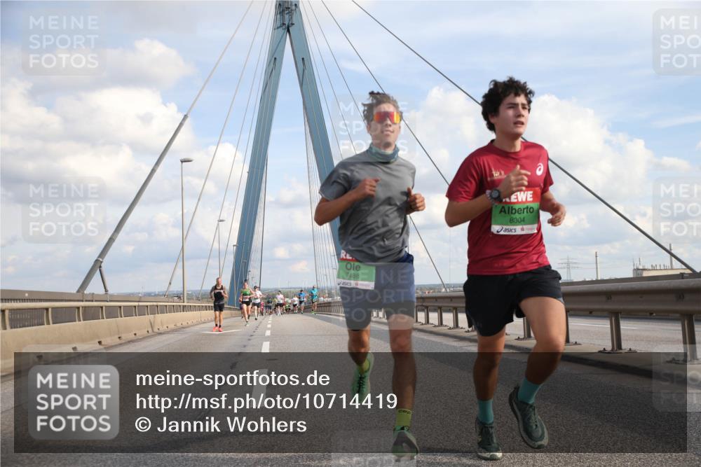 03.10.2026 - Köhlbrandbrückenlauf Jannik Wohlers http://msf.ph/oto/10714419 03.10.2026 15:20:04 Position 1 7488, 8304 meine-sportfotos.de