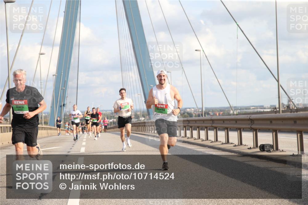 03.10.2026 - Köhlbrandbrückenlauf Jannik Wohlers http://msf.ph/oto/10714524 03.10.2026 15:24:01 Position 1 8437 meine-sportfotos.de