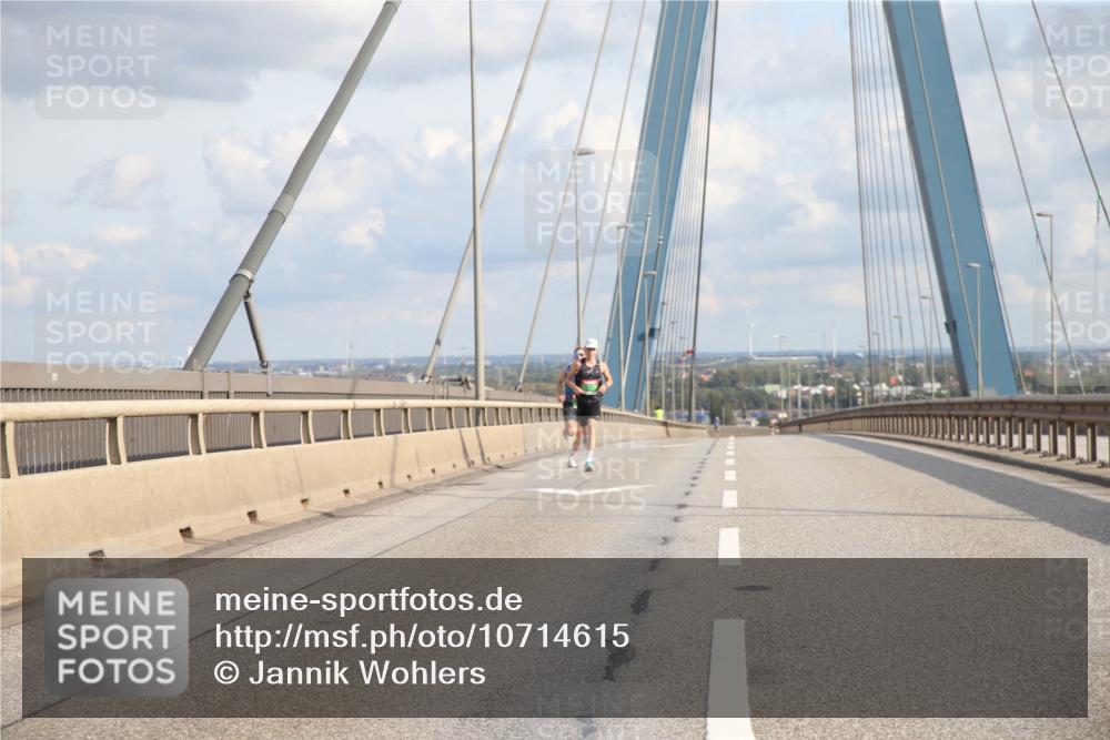 03.10.2026 - Köhlbrandbrückenlauf Jannik Wohlers http://msf.ph/oto/10714615 03.10.2026 15:16:42 Position 1  meine-sportfotos.de