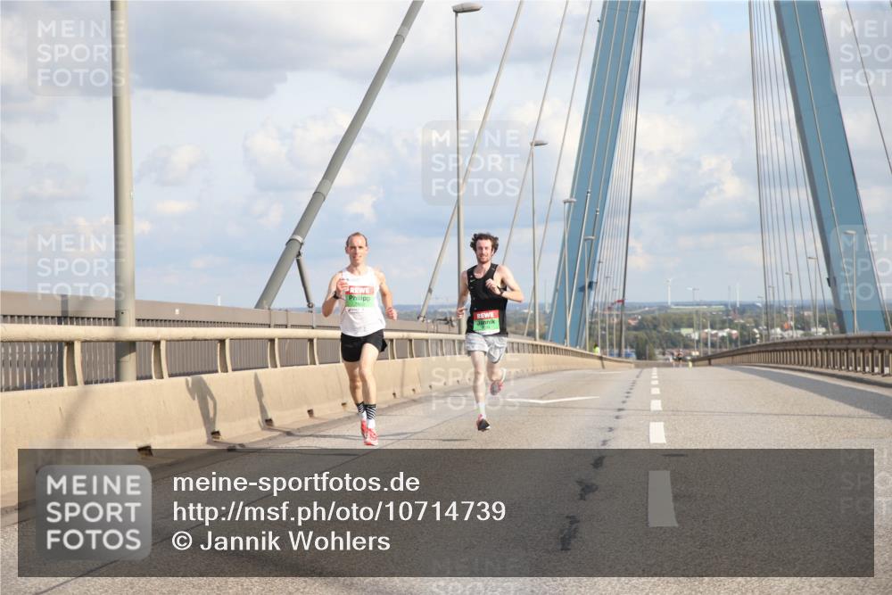 03.10.2026 - Köhlbrandbrückenlauf Jannik Wohlers http://msf.ph/oto/10714739 03.10.2026 15:16:07 Position 1  meine-sportfotos.de