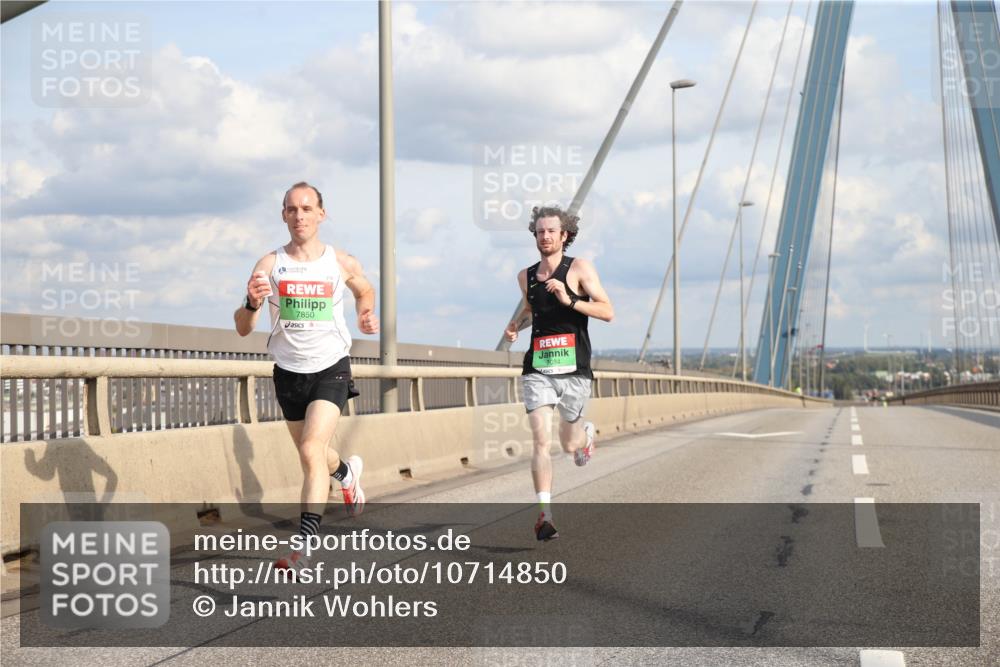 03.10.2026 - Köhlbrandbrückenlauf Jannik Wohlers http://msf.ph/oto/10714850 03.10.2026 15:16:09 Position 1 7850, 7084 meine-sportfotos.de