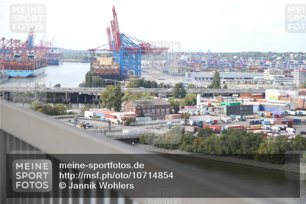 03.10.2026 - Köhlbrandbrückenlauf Jannik Wohlers http://msf.ph/oto/10714854 03.10.2026 15:02:09 Position 1 33, 190, 9, 900, 900, 000, 800 meine-sportfotos.de