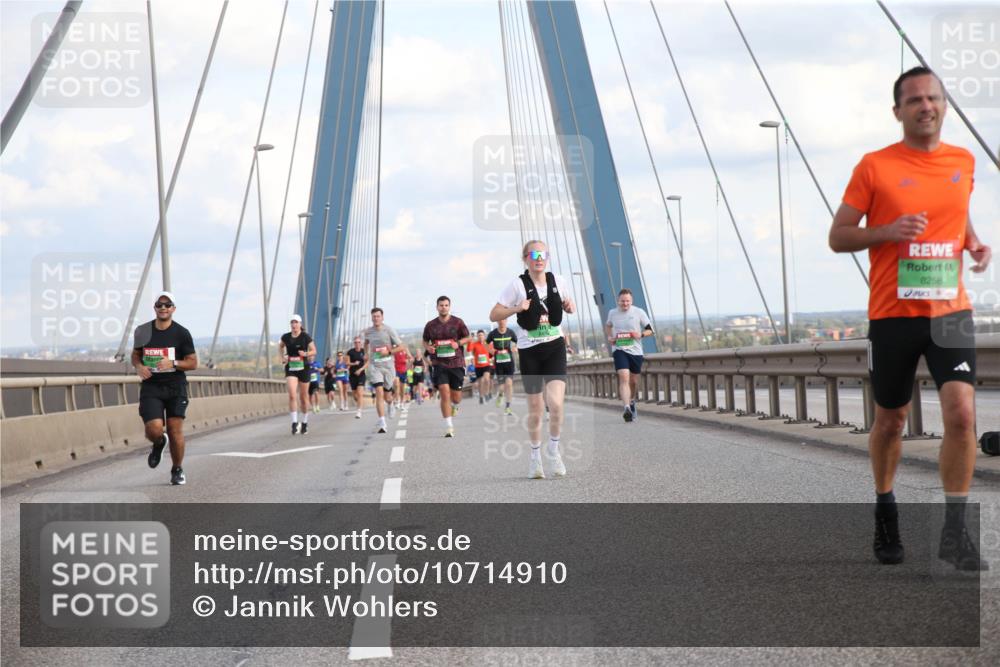 03.10.2026 - Köhlbrandbrückenlauf Jannik Wohlers http://msf.ph/oto/10714910 03.10.2026 15:21:54 Position 1 8258 meine-sportfotos.de