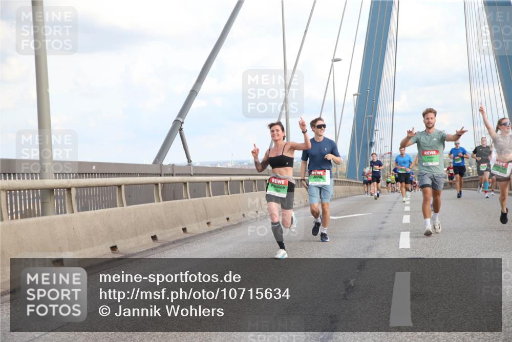 03.10.2026 - Köhlbrandbrückenlauf Jannik Wohlers http://msf.ph/oto/10715634 03.10.2026 15:22:26 Position 1 8264 meine-sportfotos.de