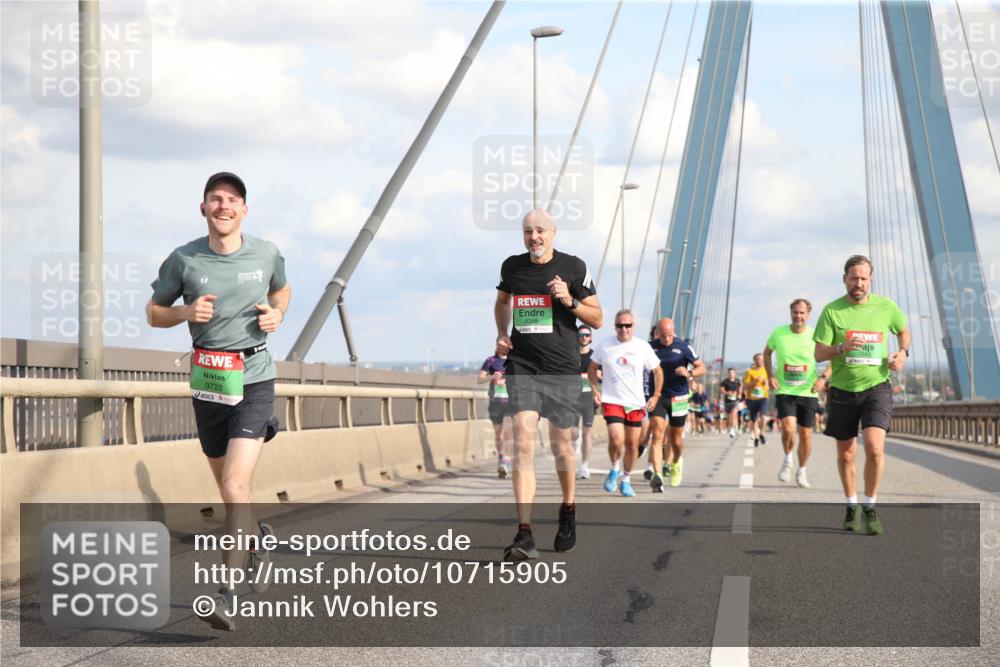 03.10.2026 - Köhlbrandbrückenlauf Jannik Wohlers http://msf.ph/oto/10715905 03.10.2026 15:24:46 Position 1 7, 9722, 8388 meine-sportfotos.de