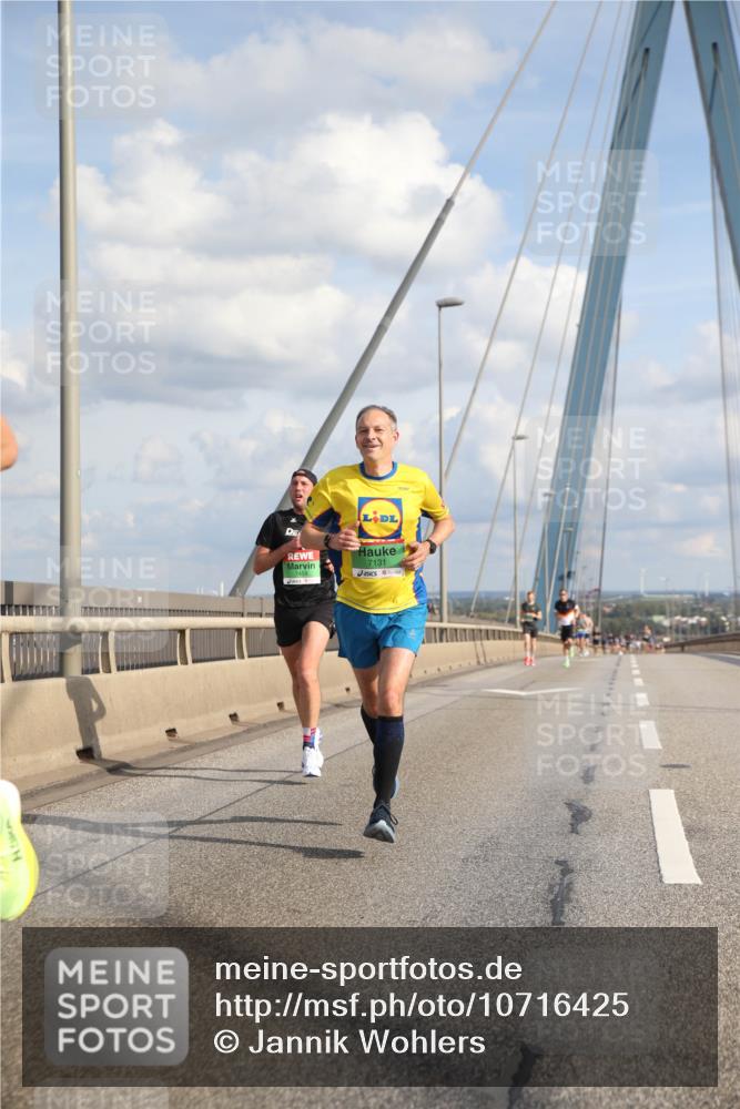03.10.2026 - Köhlbrandbrückenlauf Jannik Wohlers http://msf.ph/oto/10716425 03.10.2026 15:18:46 Position 1 7131 meine-sportfotos.de